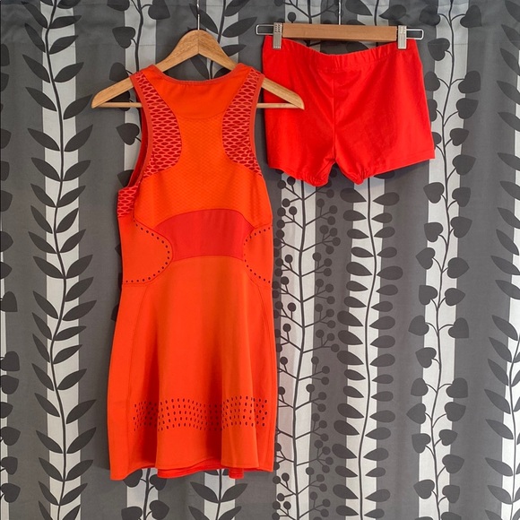 adidas Stella McCartney Barricade Orange Athletic Dress and Shorts Set - Picture 2 of 2